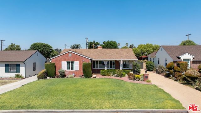 Photo of 8615 Calmosa Av