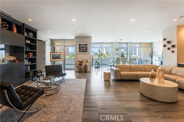 Property photo of 1333 S Beverly Glen BL