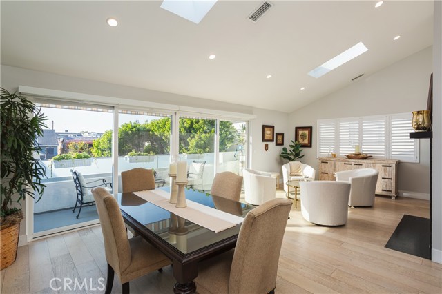 Property photo of 410 Poinsettia AV