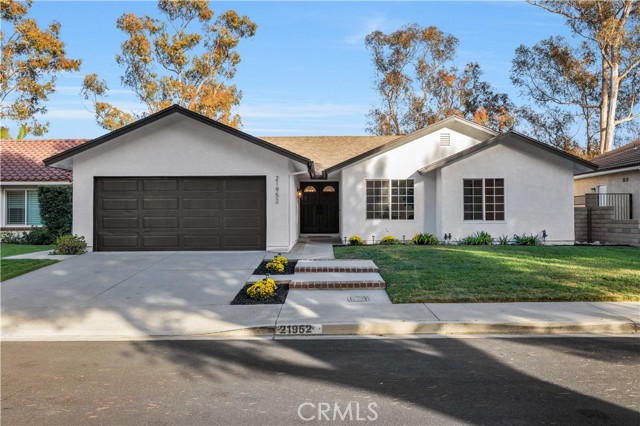 Property photo of 21952 Esplendor