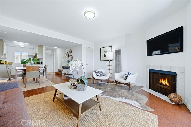 Property photo of 1355 Loma AV
