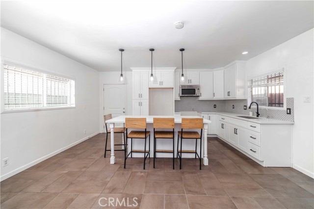 Property photo of 2432 E 112th PL