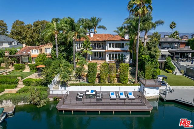 Photo of 9928 Toluca Lake Av