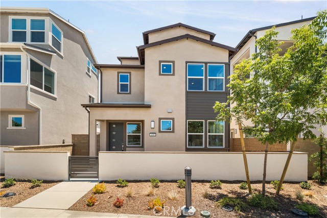 Property photo of 410 Lobata