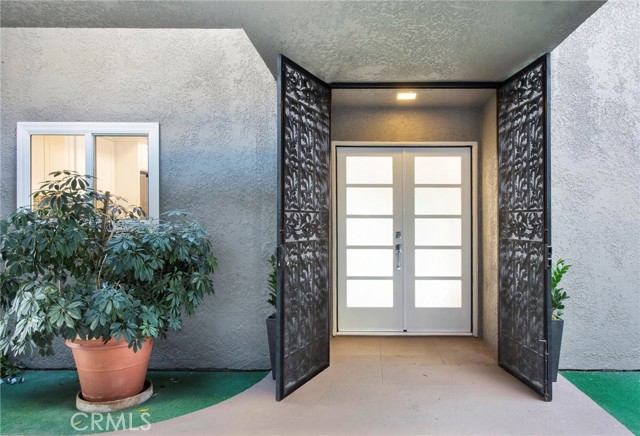 Property photo of 2354 Via Mariposa
