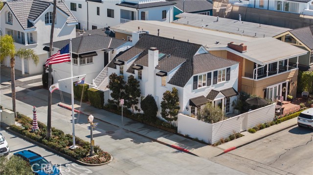 Property photo of 126 Abalone Avenue