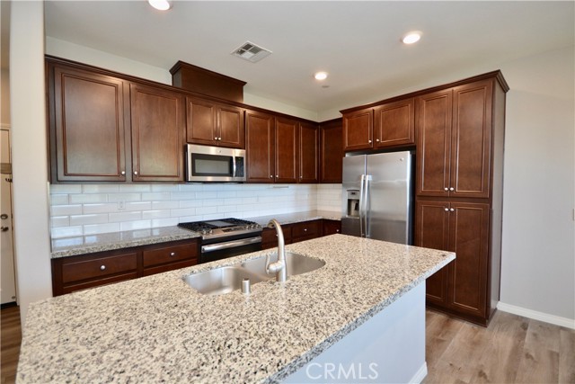Property photo of 40446 Calle Real