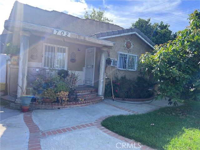 Property photo of 702 N Burris AV