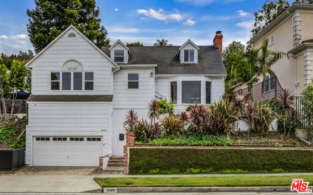 Property photo of 13324 Valley Vista BL