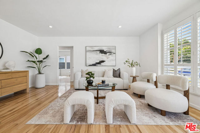 Property photo of 5932 Bellflower BL