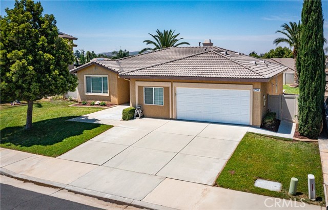 Property photo of 707 Brookside LN
