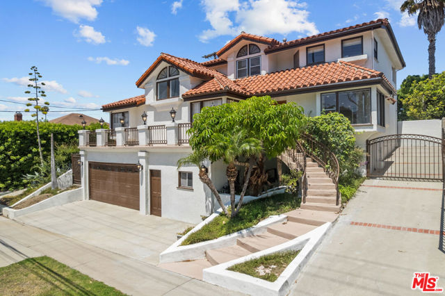 Photo of 5317 Angeles Vista Bl