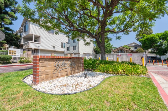 Property photo of 11150 Glenoaks BL