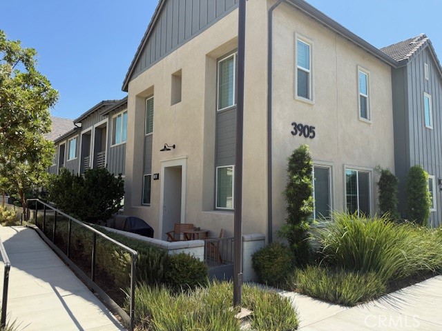 Property photo of 3905 S Oasis Paseo