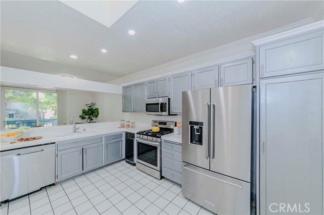 Property photo of 1380 W Capitol DR