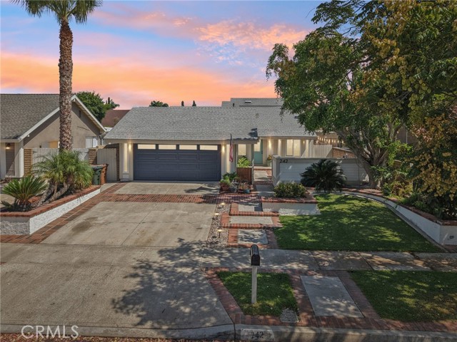 Property photo of 242 N Camino Arroyo