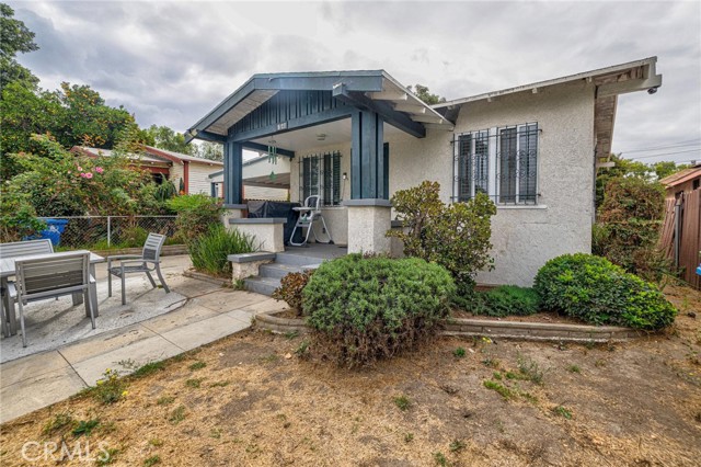 Property photo of 1548 E 54th ST