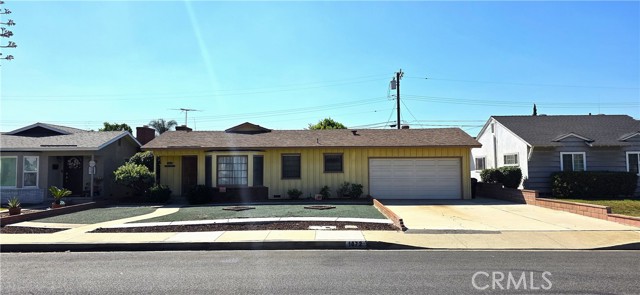 Property photo of 1072 E Columbia AV
