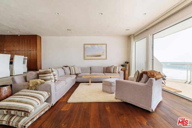 Property photo of 25124 Malibu RD