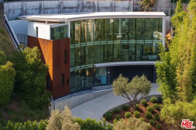 Property photo of 9277 Thrush WY