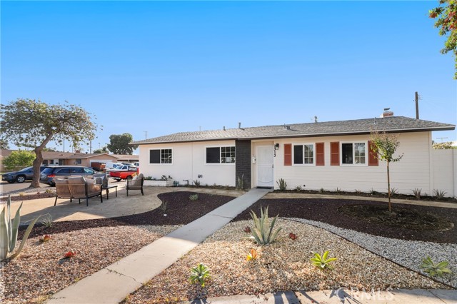 Property photo of 1313 N Crestlane PL