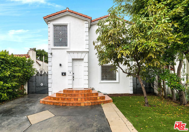 Property photo of 427 S Clark DR