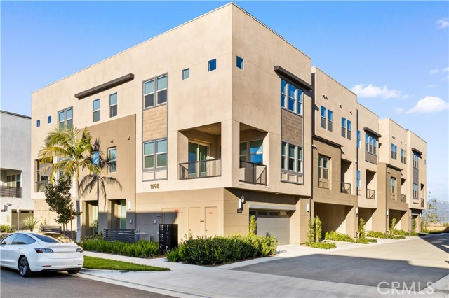 Property photo of 1698 Hollyleaf TE