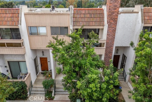 Property photo of 17150 Burbank BL