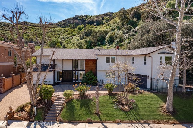 Property photo of 3831 Saint Johnswood DR