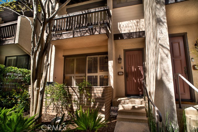 Property photo of 5711 Owensmouth AV