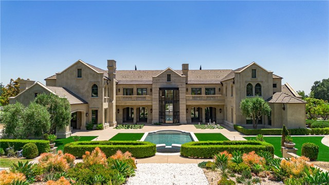 Photo of 18 Dovetail Ln