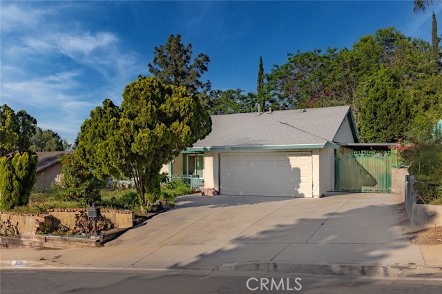 Property photo of 3038 Blakeman AV