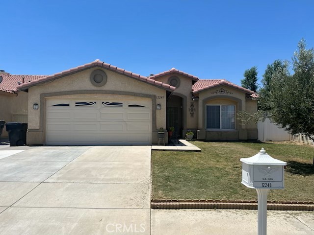 Property photo of 12248 Glenoaks LN