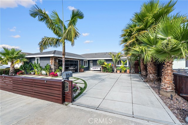 Property photo of 20672 Kelvin LN