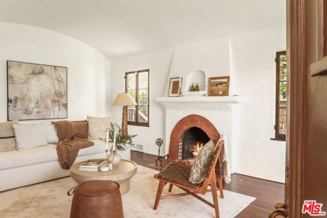 Property photo of 2218 Pearl ST