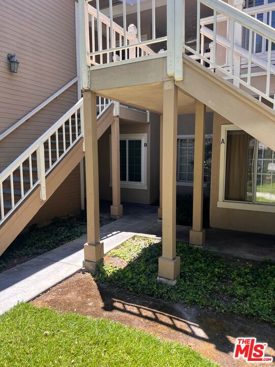 Property photo of 3855 Thorncroft LN