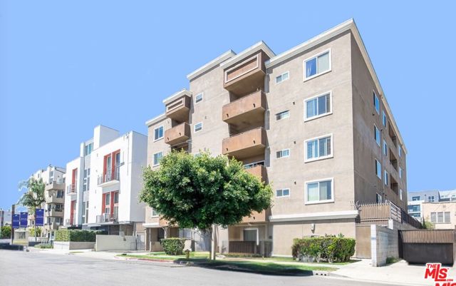 Property photo of 1029 S Hobart BL