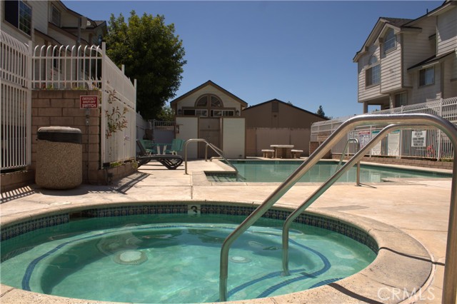 Property photo of 11150 Glenoaks BL