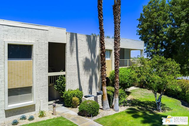Property photo of 493 Desert Lakes DR