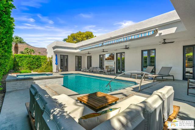 Property photo of 1411 E Buena Vista DR