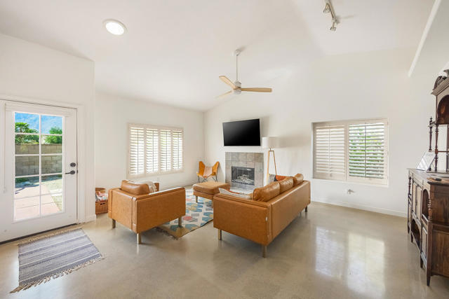 Property photo of 2190 N Paseo De Anza