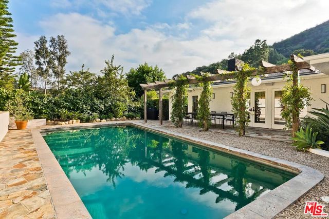 Photo of 2268 Betty Ln
