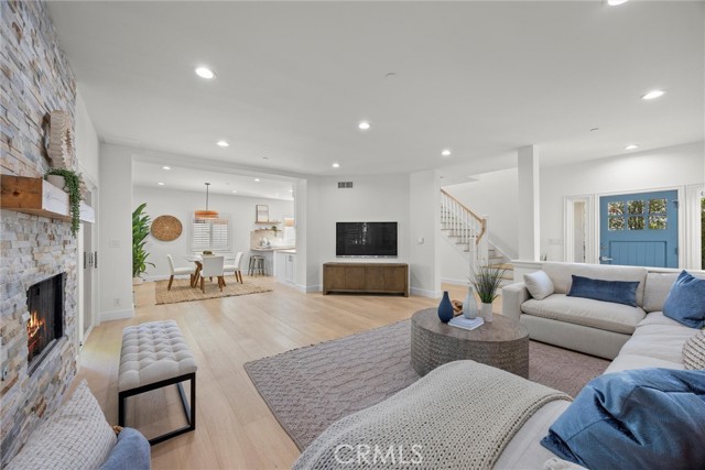 Property photo of 2221 Pullman LN