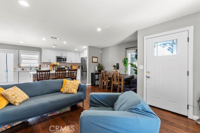 Property photo of 23033 Alexandria