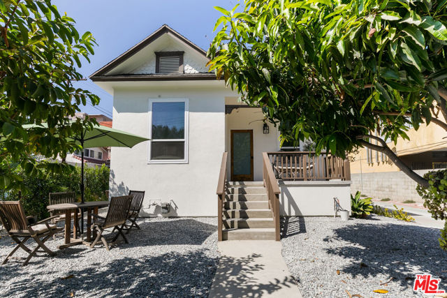 Property photo of 303 W Avenue 38