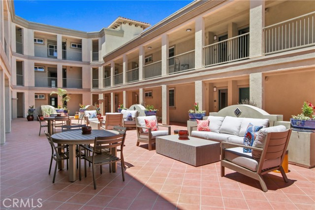 Property photo of 927 Deep Valley DR