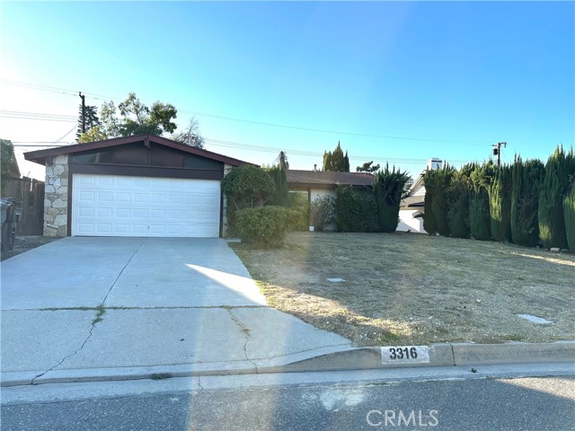 Property photo of 3316 S Gauntlet DR