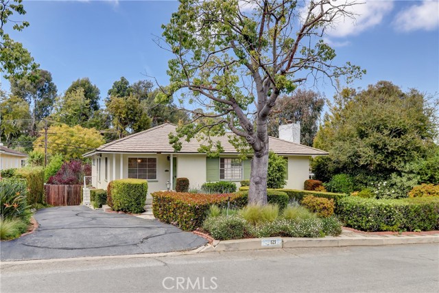 Property photo of 121 Via Ardilla