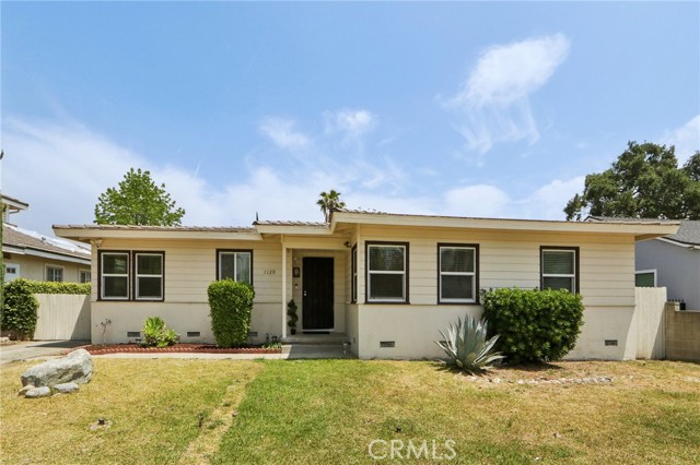 Property photo of 1120 Highland Oaks DR