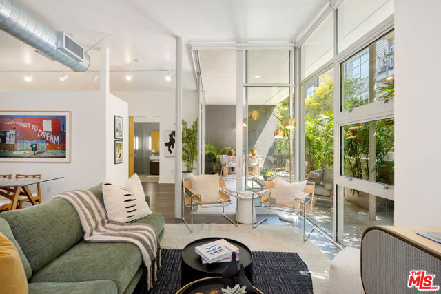 Property photo of 4080 Glencoe AV